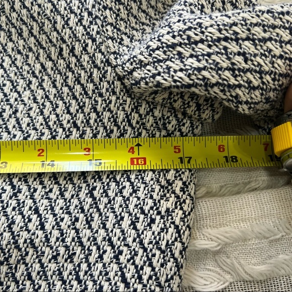 ZARA NAVY & ECRU LONG JACQUARD BLAZER JACKET WITH ZIPPED POCKETS SZ M CAREER EUC - Picture 16 of 16